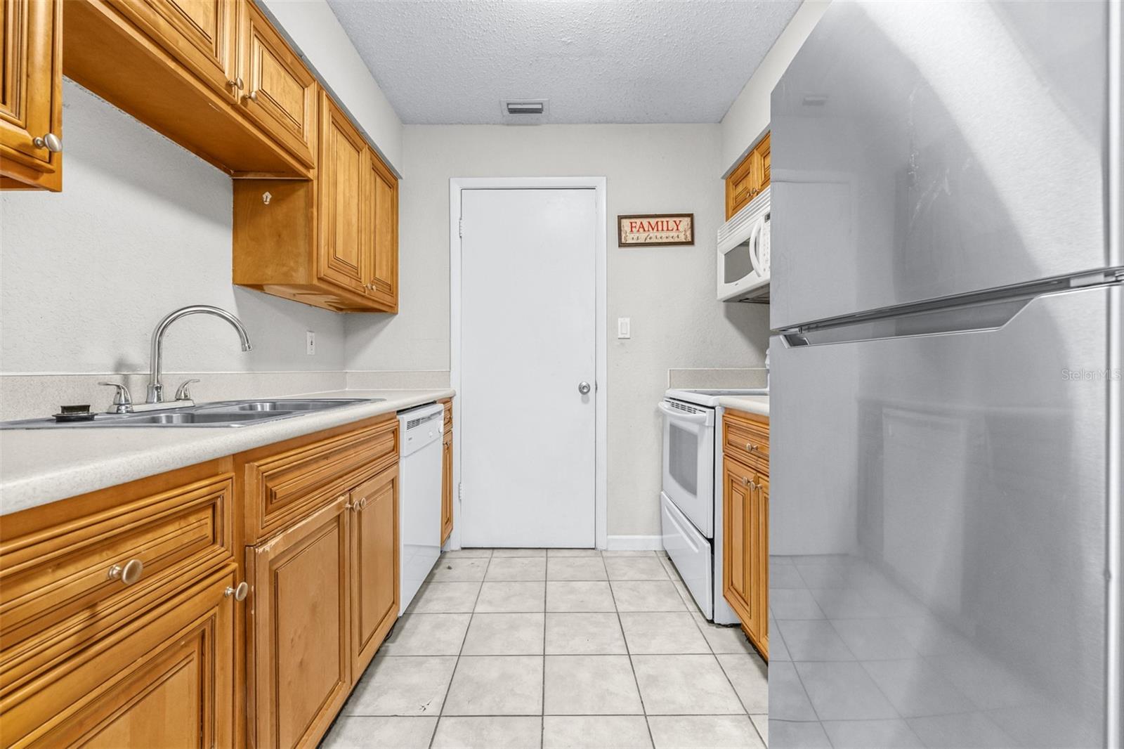 Image 11 of 29 For 13287 Arbor Pointe Circle 302