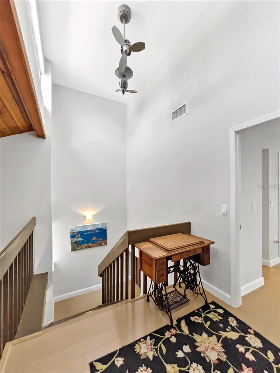 Image 24 of 35 For 240 Windward Passage 602