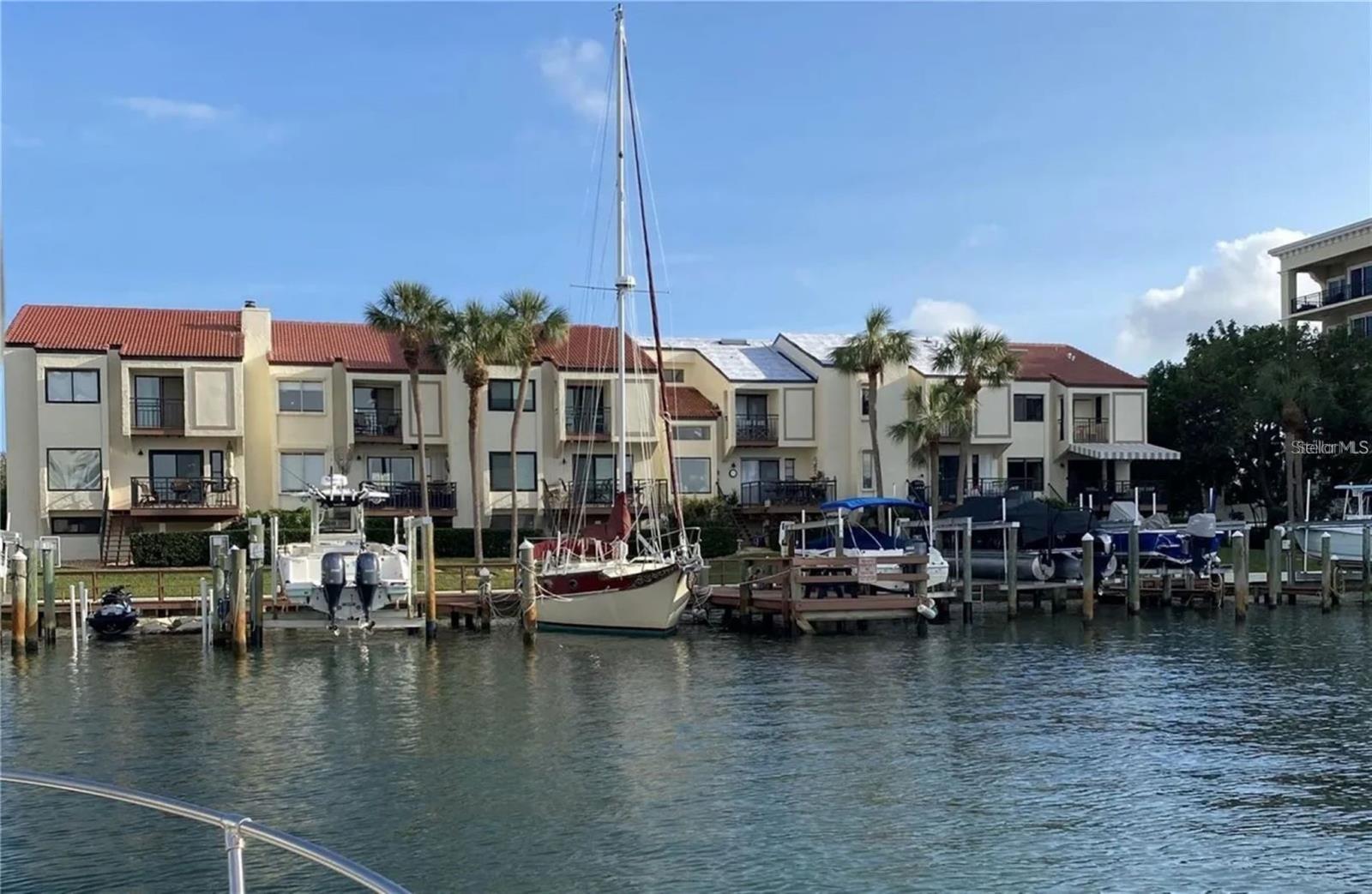 Image 30 of 35 For 240 Windward Passage 602
