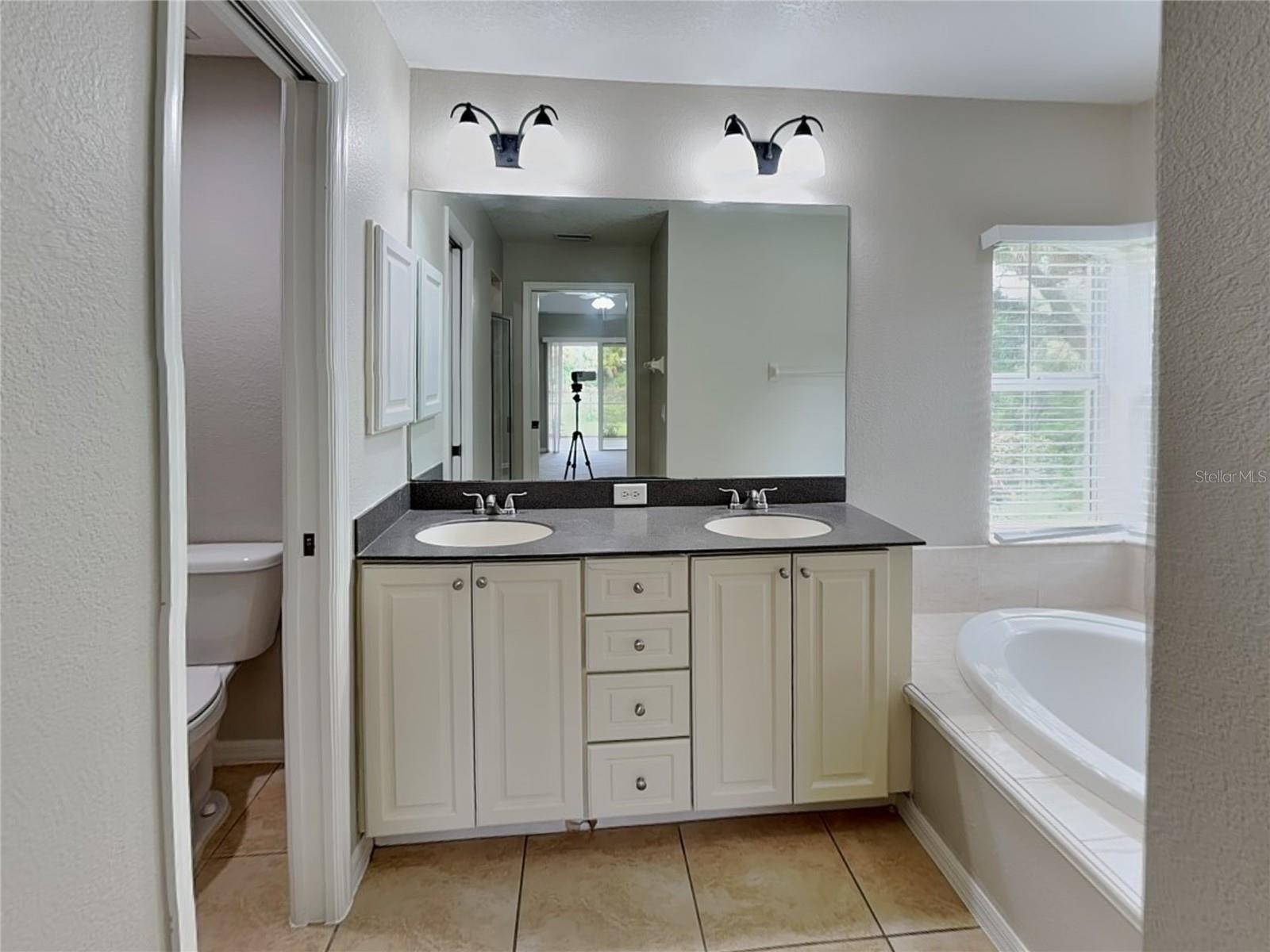 Image 9 of 21 For 8284 Caruso Lane