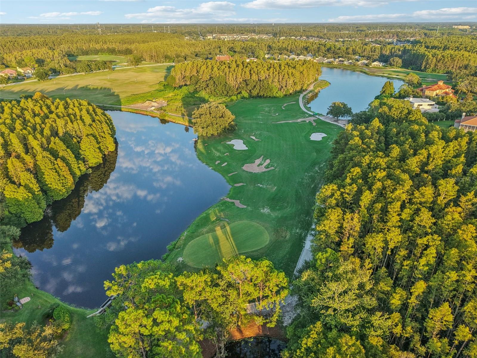 Image 40 of 41 For 18928 Place Marquette