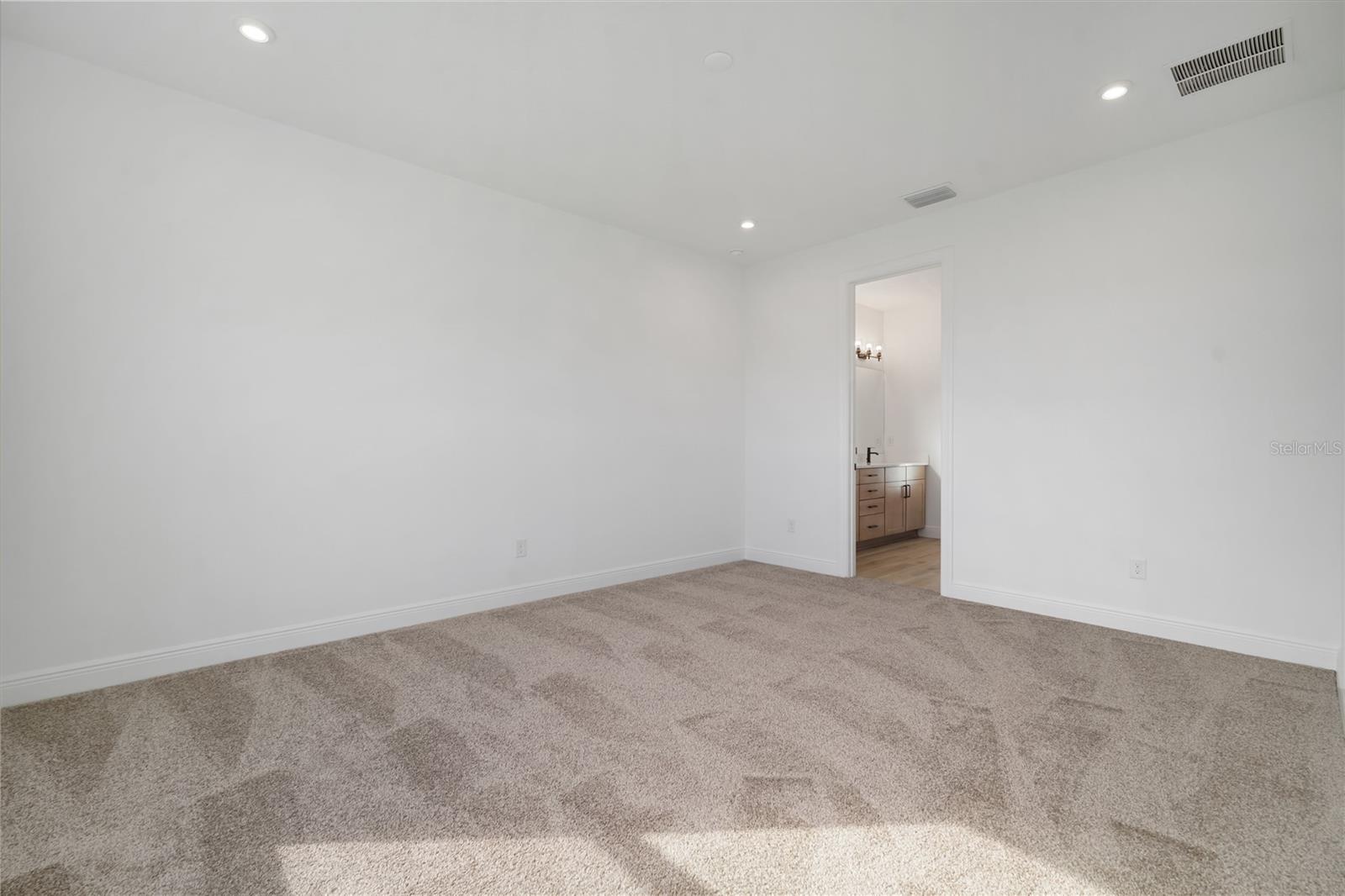 Image 17 of 27 For 2951 Stewart Creek Circle