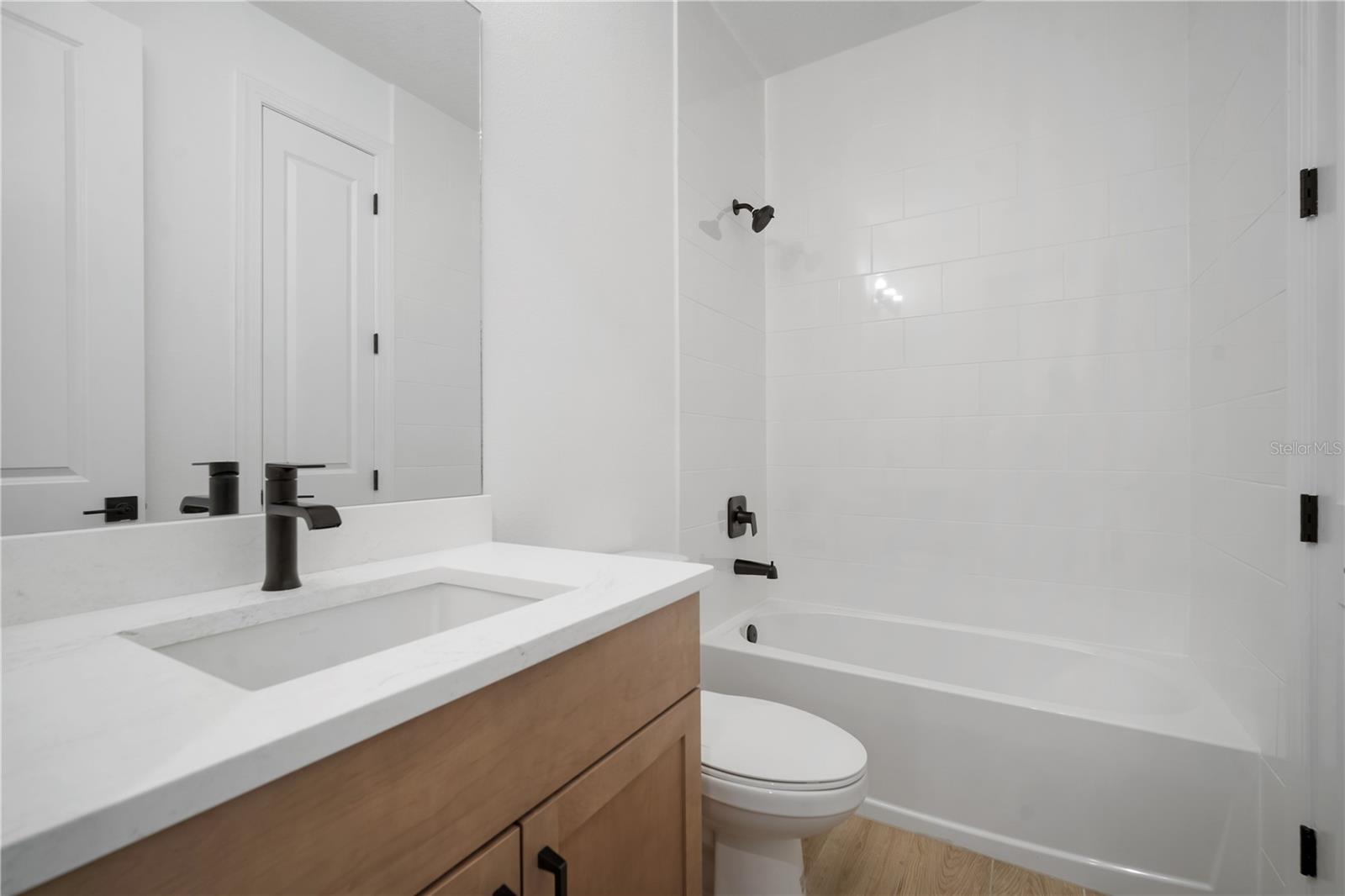 Image 21 of 27 For 2951 Stewart Creek Circle