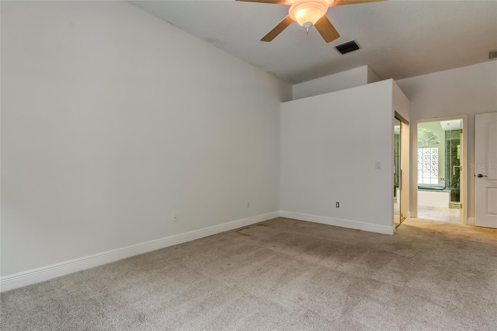 Listing photo id 30 for 2379 Azalea Drive