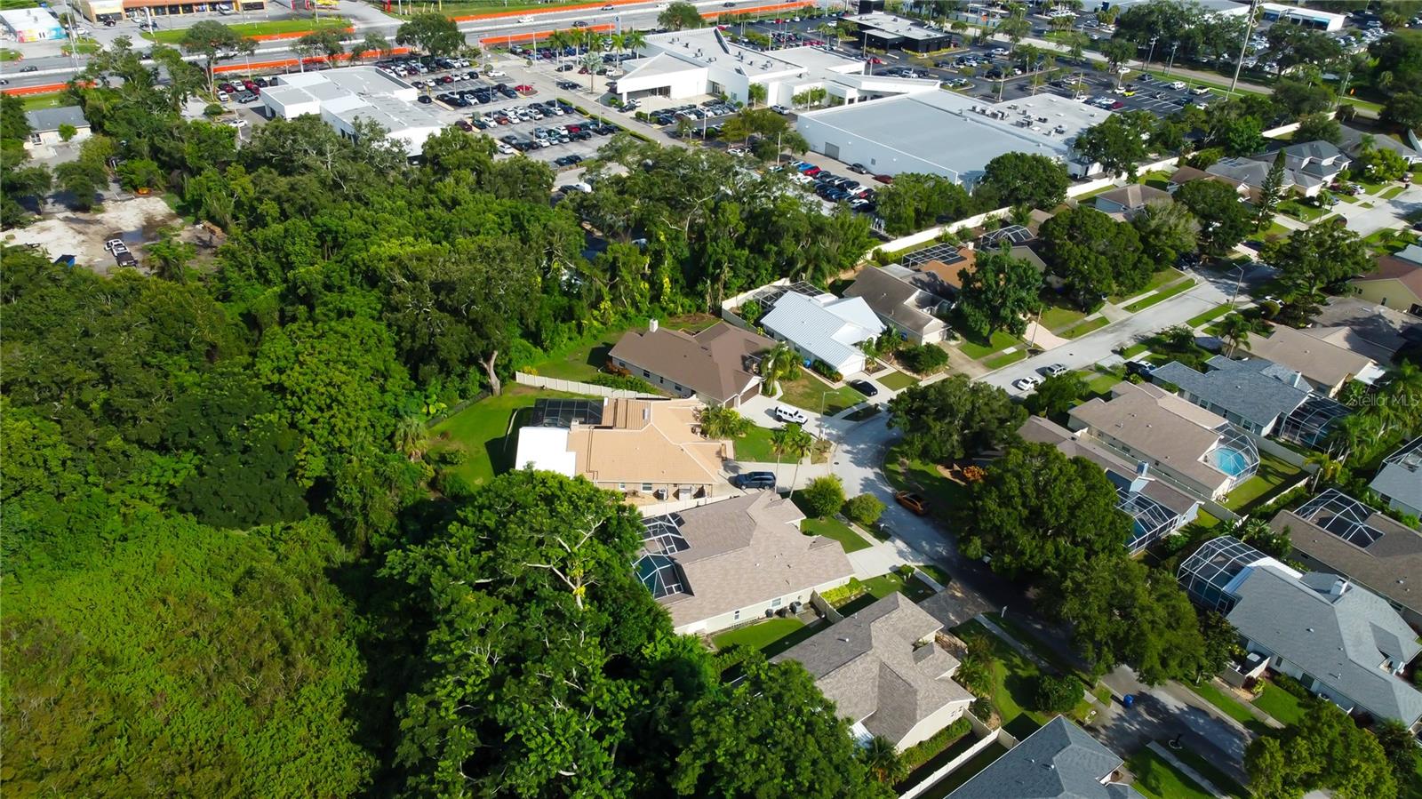 Listing photo id 55 for 2379 Azalea Drive
