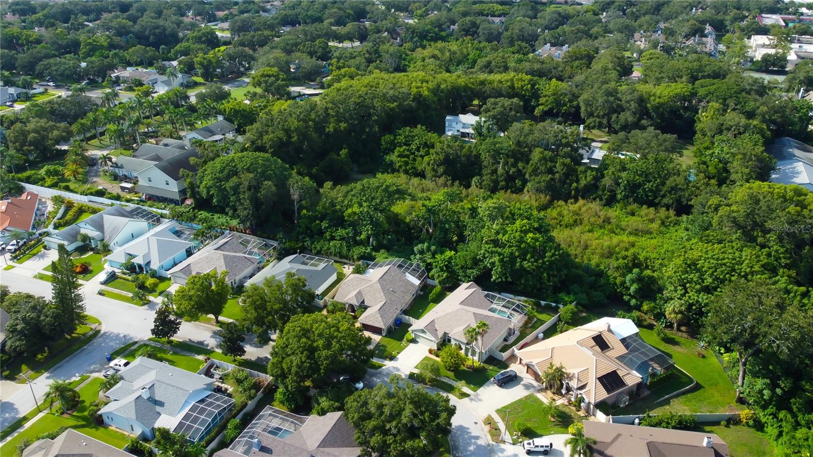Listing photo id 60 for 2379 Azalea Drive