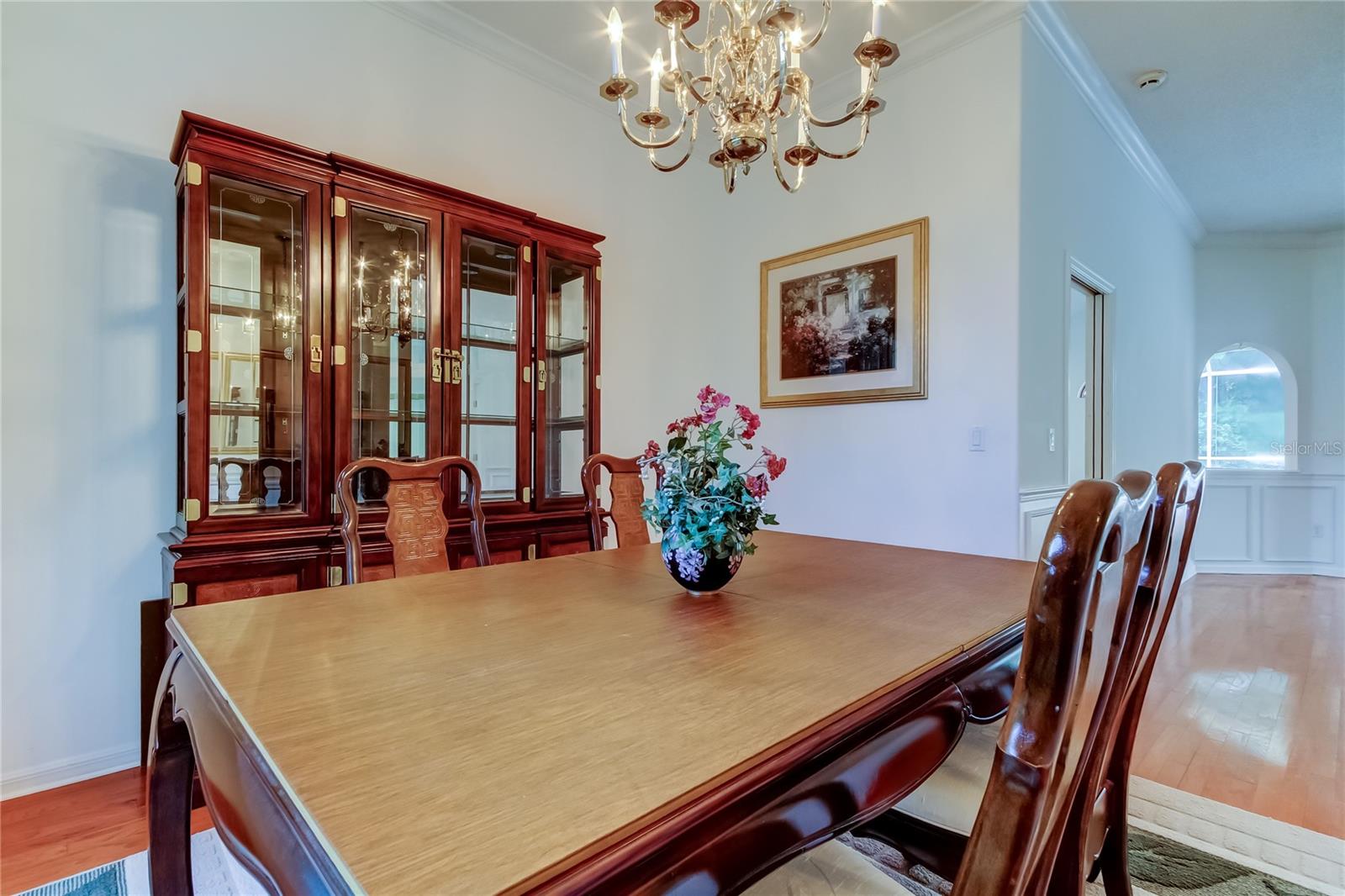 Listing photo id 5 for 2379 Azalea Drive