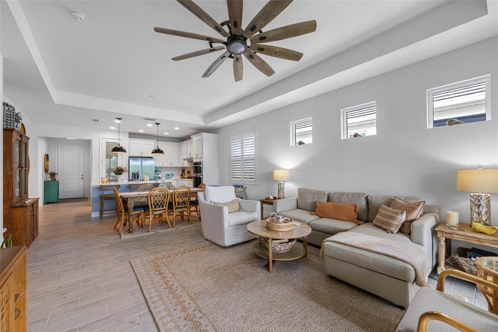 Image 11 of 25 For 10720 Klee Avenue