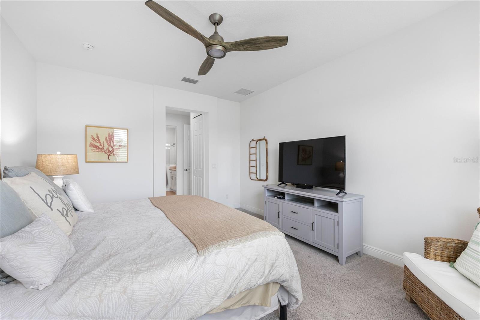 Image 13 of 25 For 10720 Klee Avenue