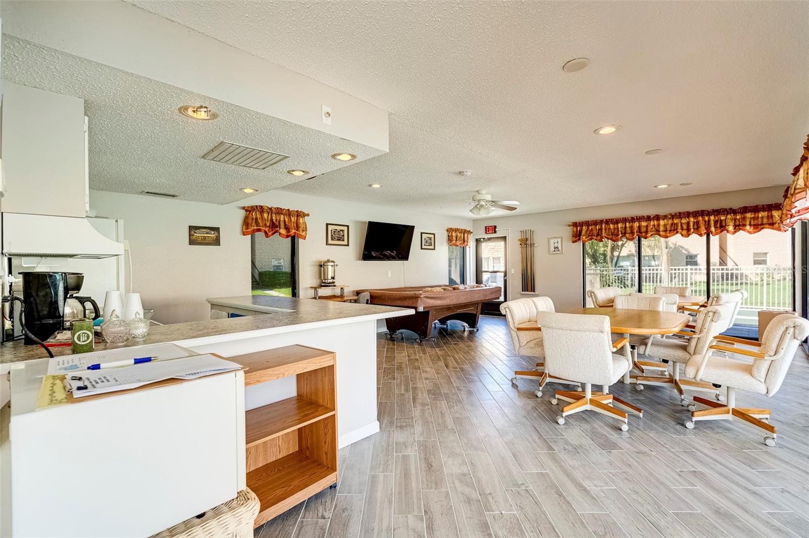 Image 32 of 45 For 206 Dogwood Circle