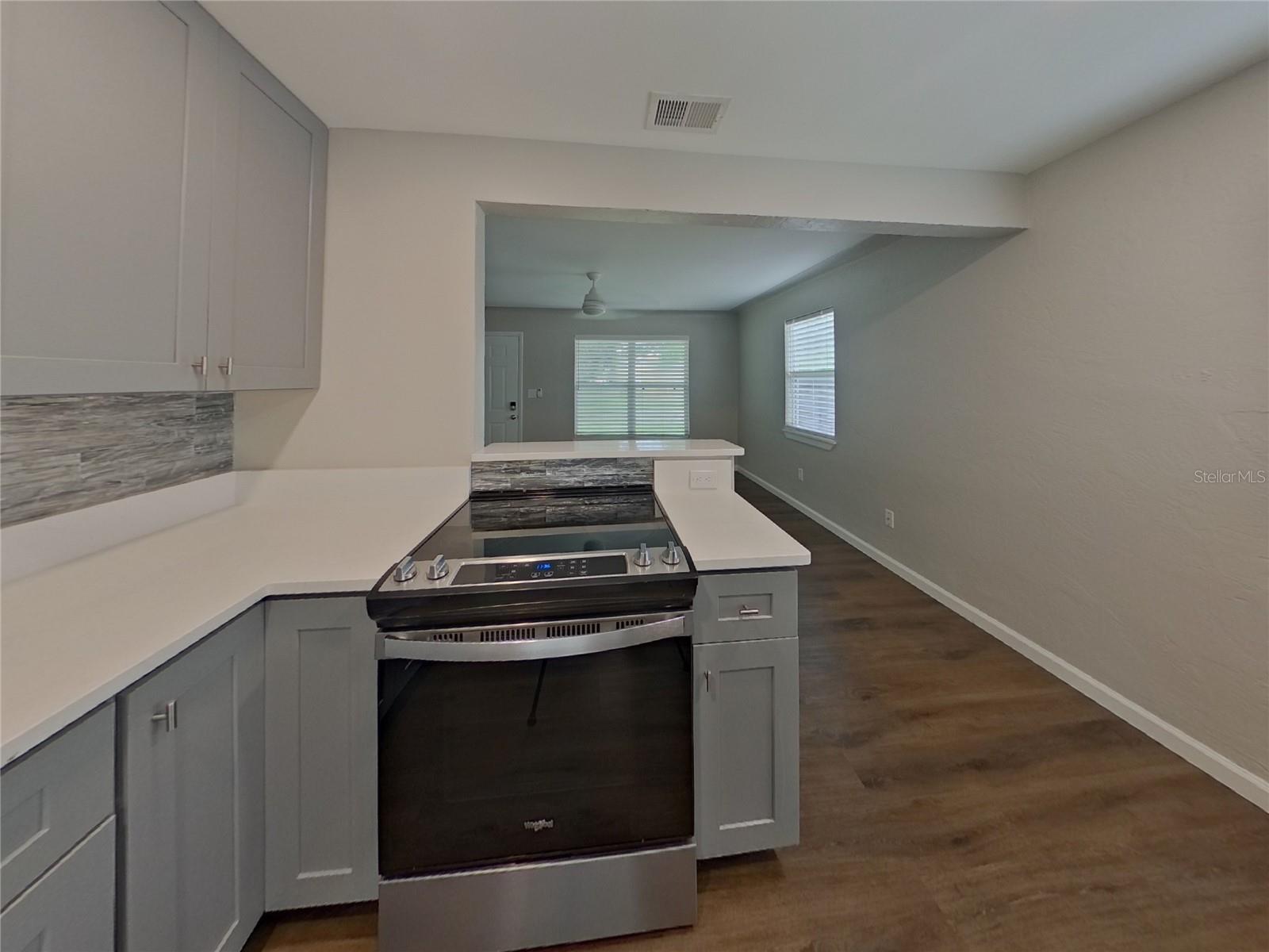 Image 4 of 12 For 3937 Dartmouth Avenue N