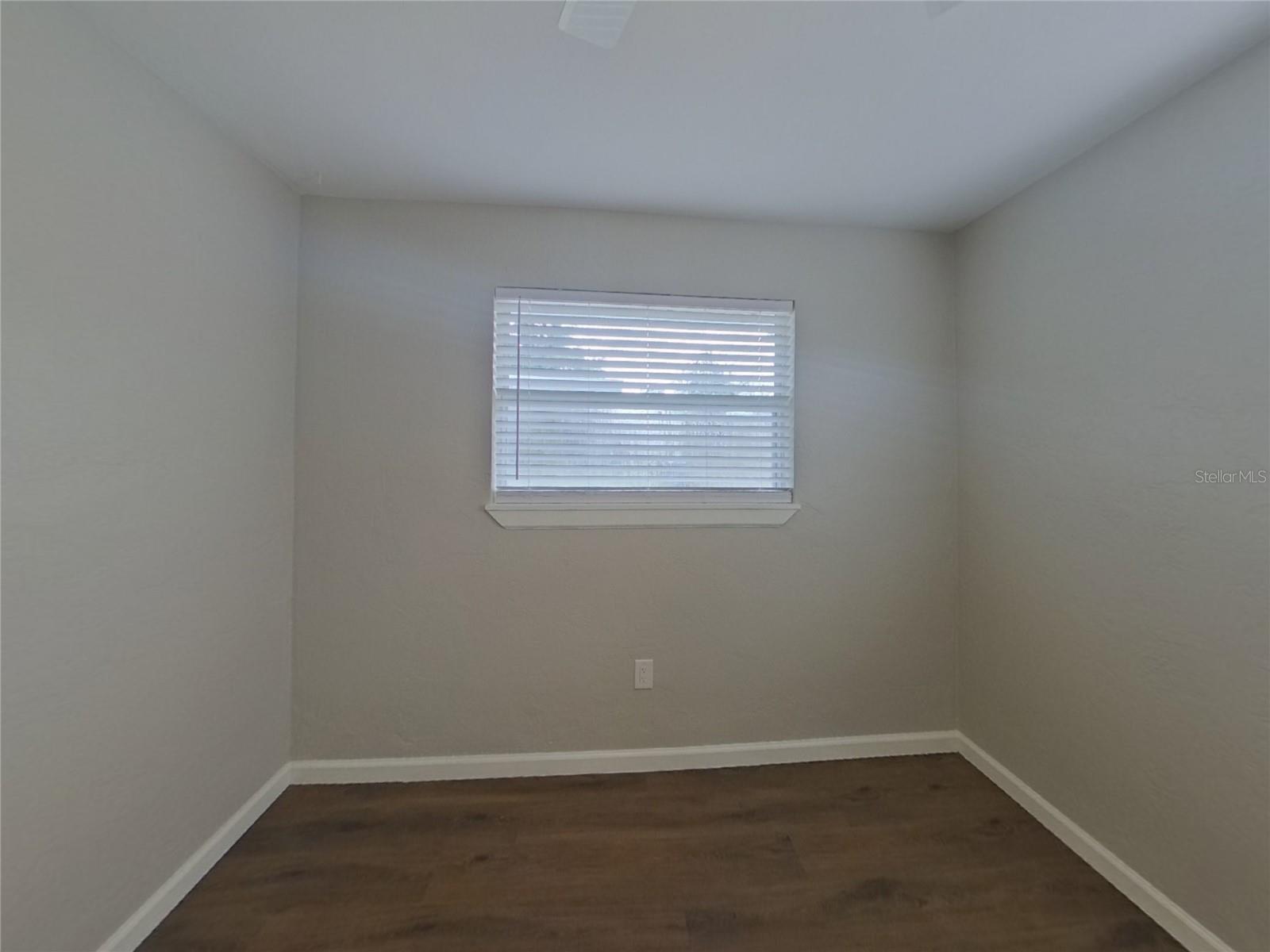 Image 6 of 12 For 3937 Dartmouth Avenue N