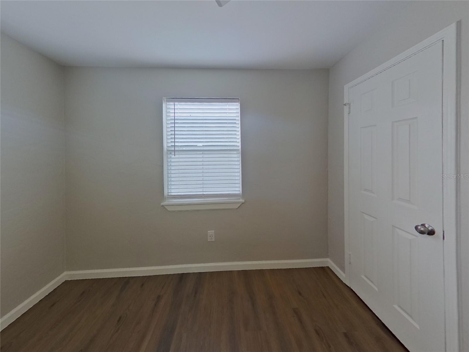 Image 7 of 12 For 3937 Dartmouth Avenue N