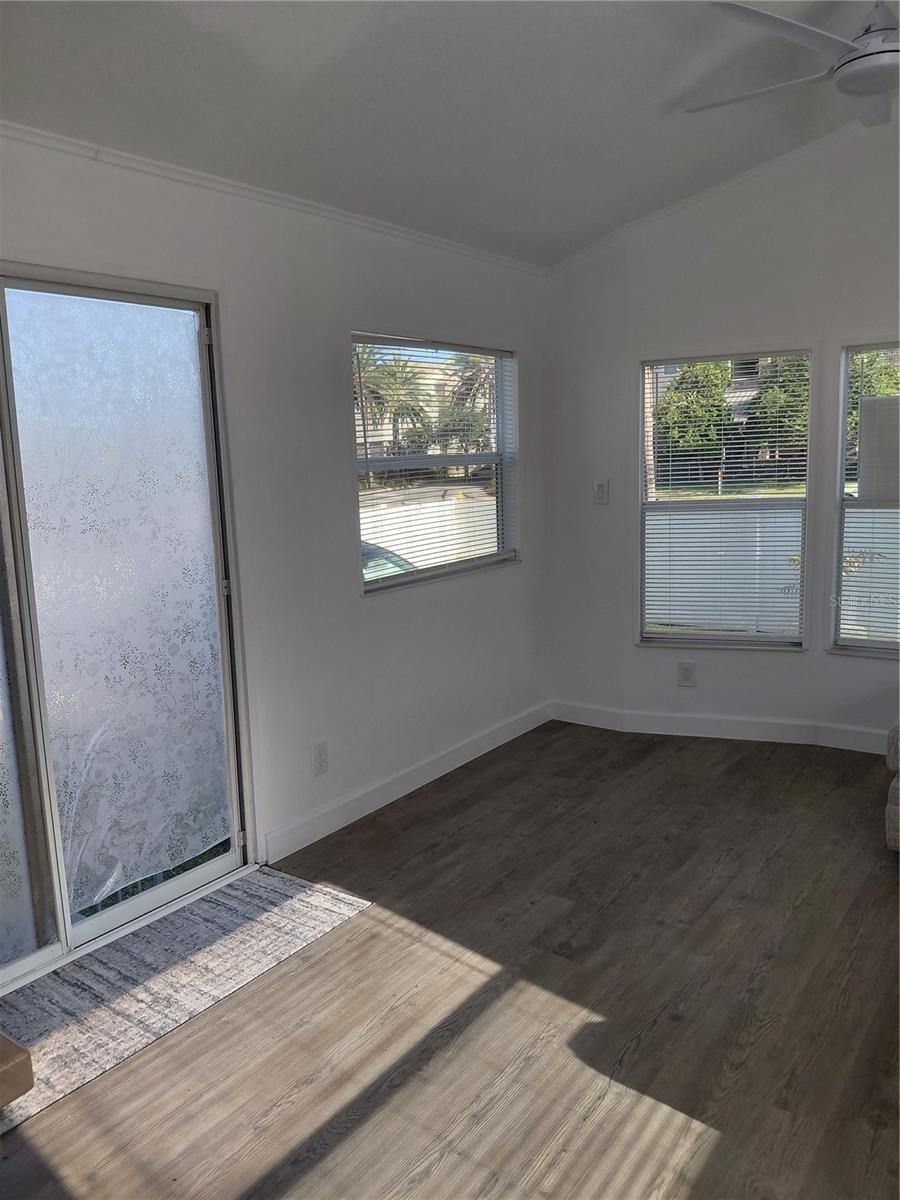 Image 13 of 14 For 6720 Park Boulevard N 1