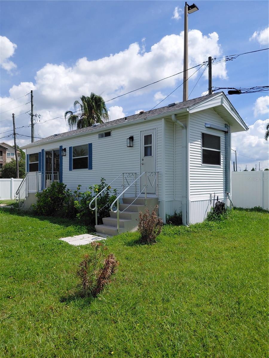 Image 2 of 14 For 6720 Park Boulevard N 1