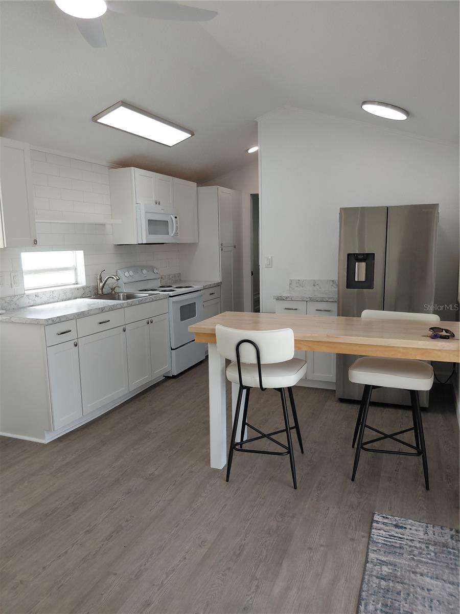 Image 5 of 14 For 6720 Park Boulevard N 1