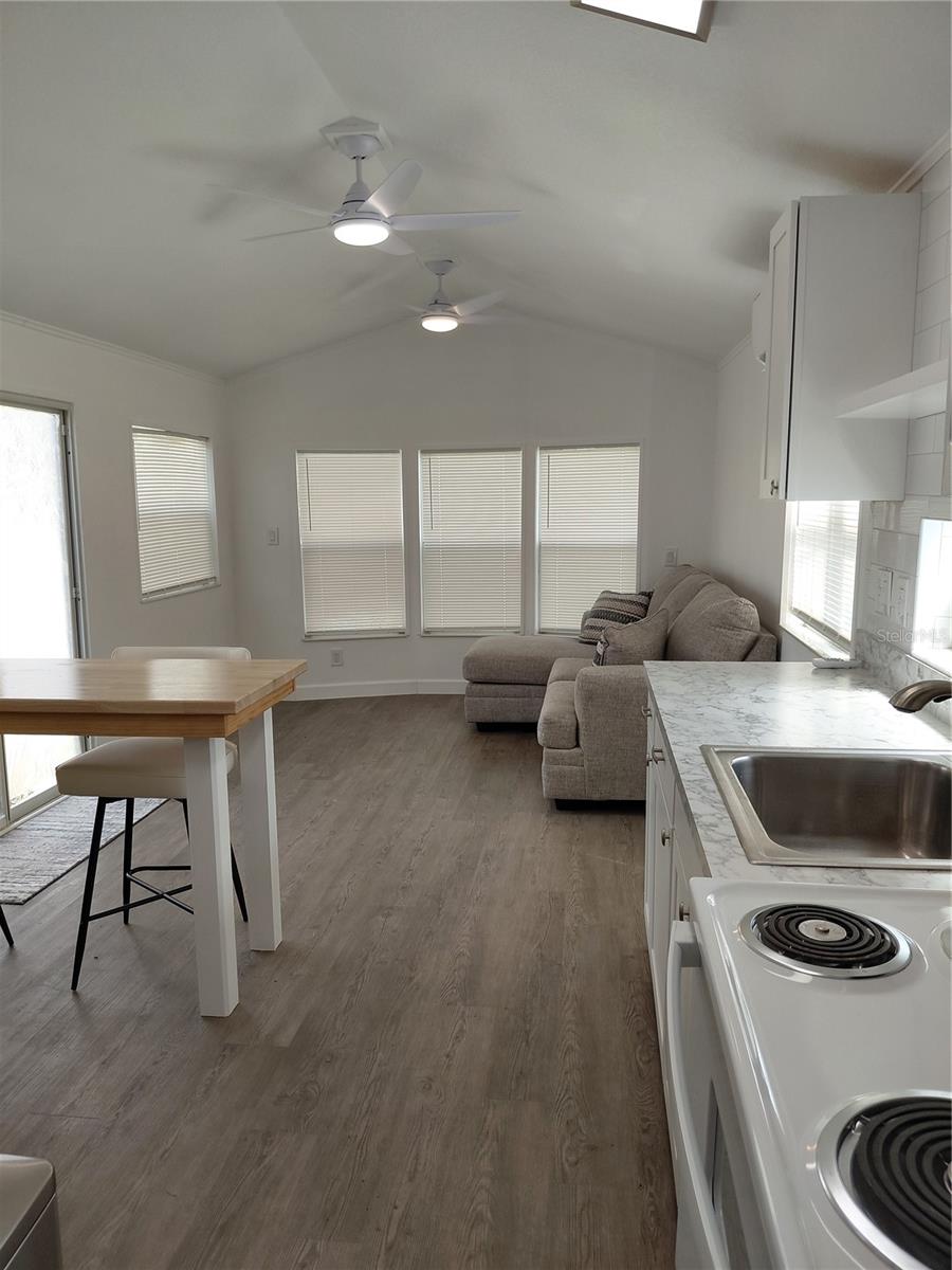 Image 6 of 14 For 6720 Park Boulevard N 1