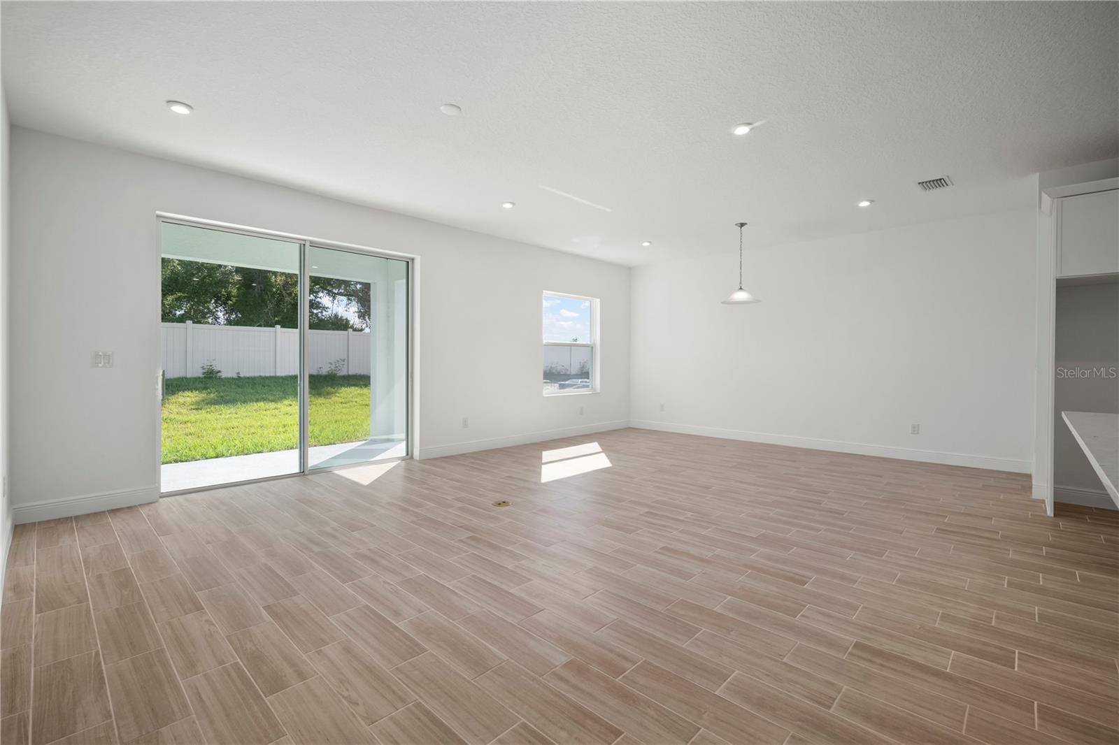 Image 10 of 24 For 2949 Stewart Creek Circle