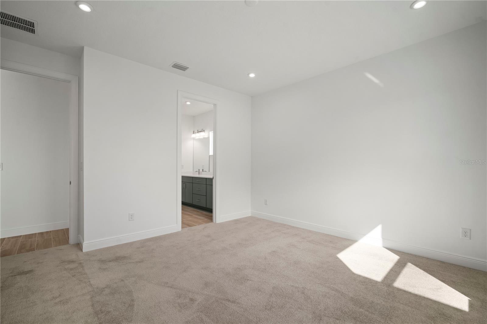 Image 15 of 24 For 2949 Stewart Creek Circle