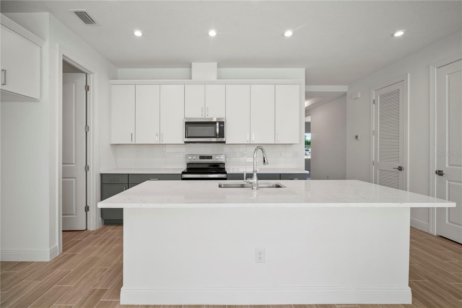 Image 4 of 24 For 2949 Stewart Creek Circle