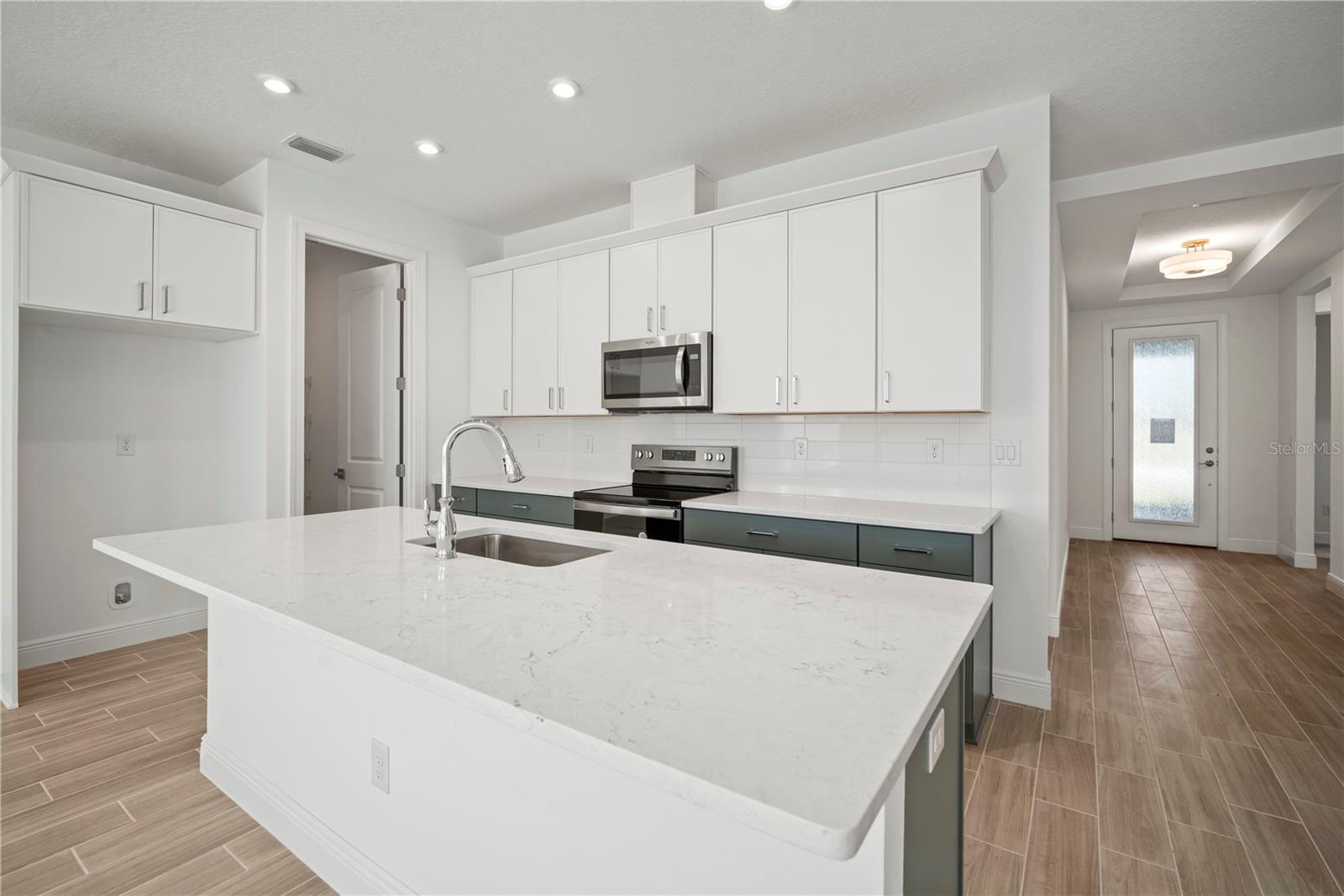 Image 6 of 24 For 2949 Stewart Creek Circle