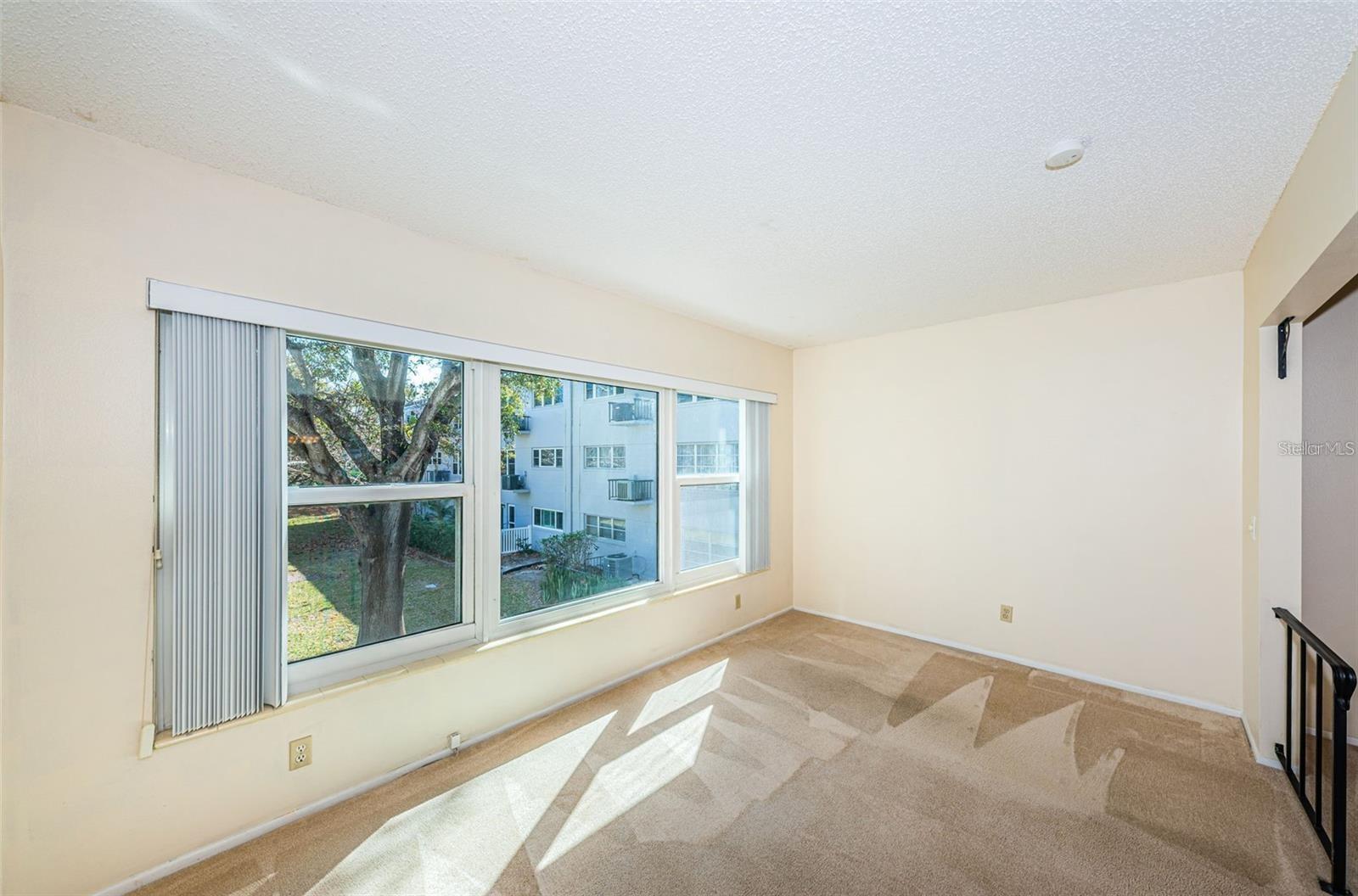 Image 24 of 52 For 2295 Americus Boulevard E 29