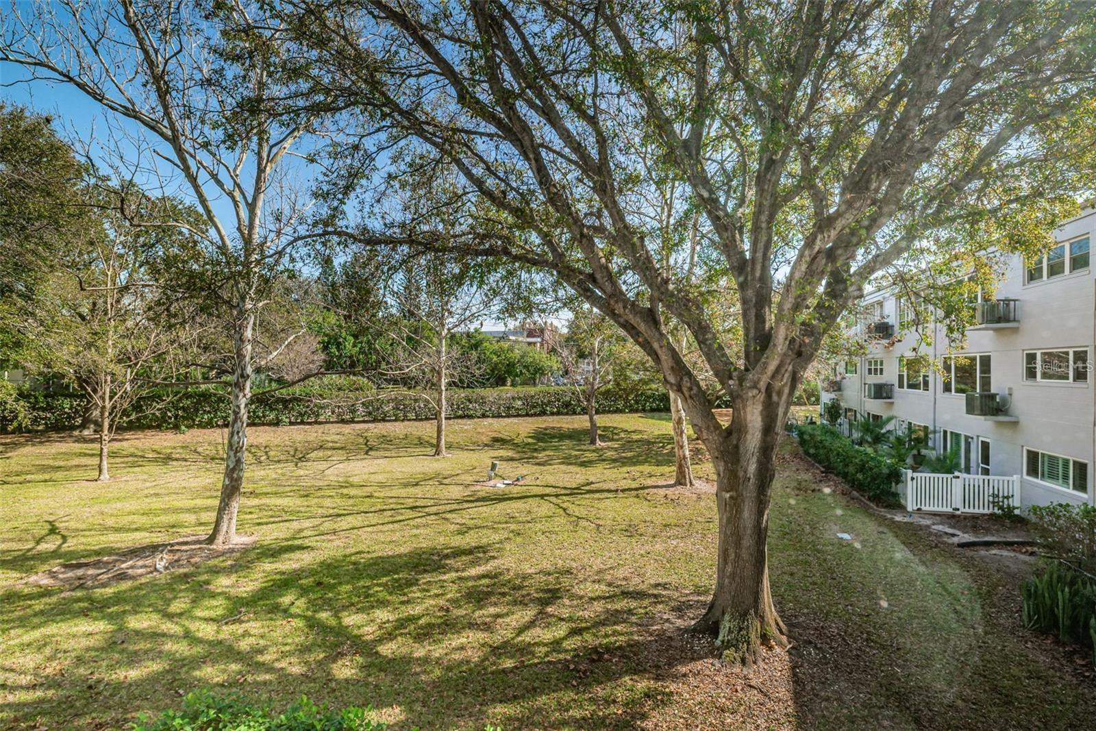 Image 25 of 52 For 2295 Americus Boulevard E 29