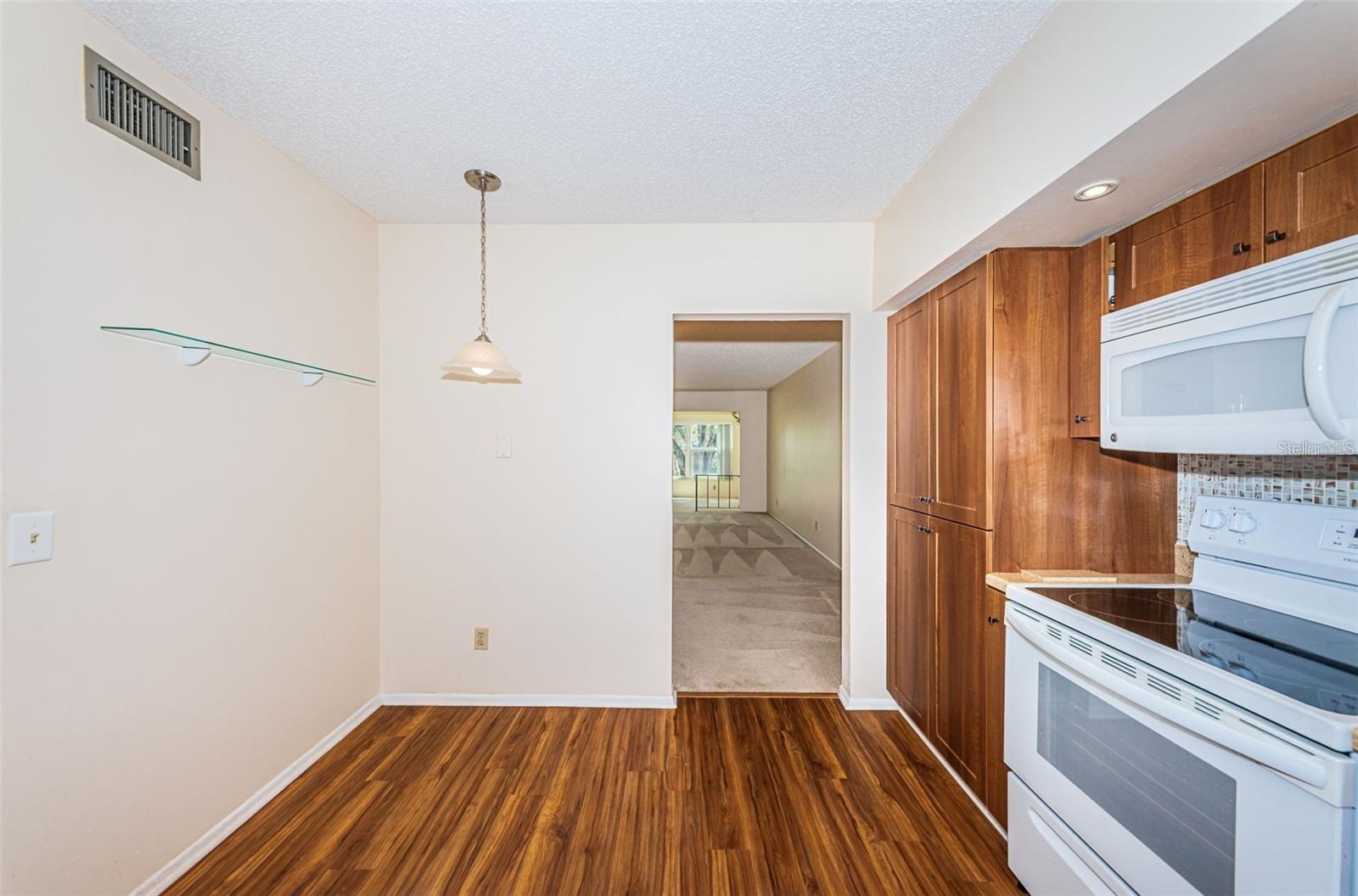 Image 9 of 52 For 2295 Americus Boulevard E 29