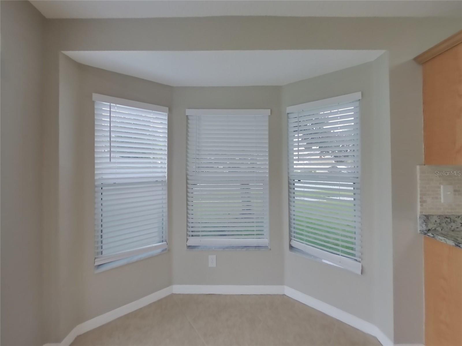 Image 4 of 17 For 15822 Pond Rush Court