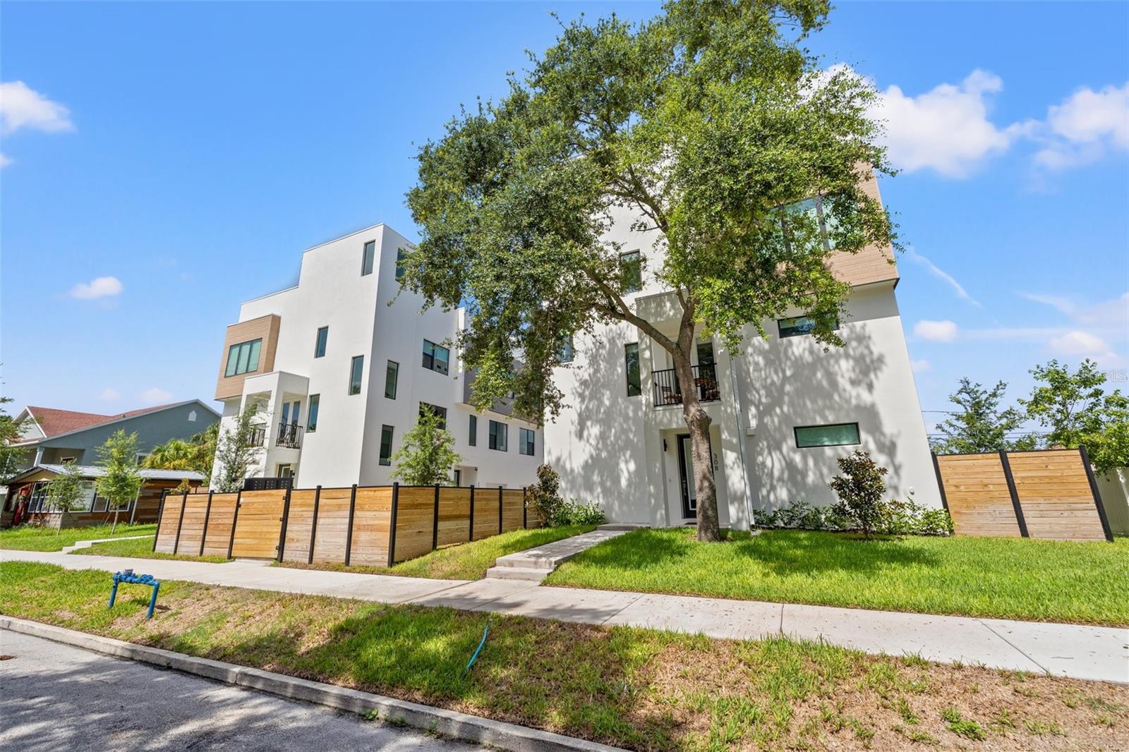 Details for 320 15th Street N, ST PETERSBURG, FL 33705