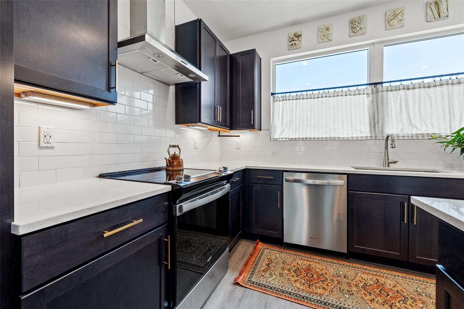 Image 10 of 38 For 320 15th Street N