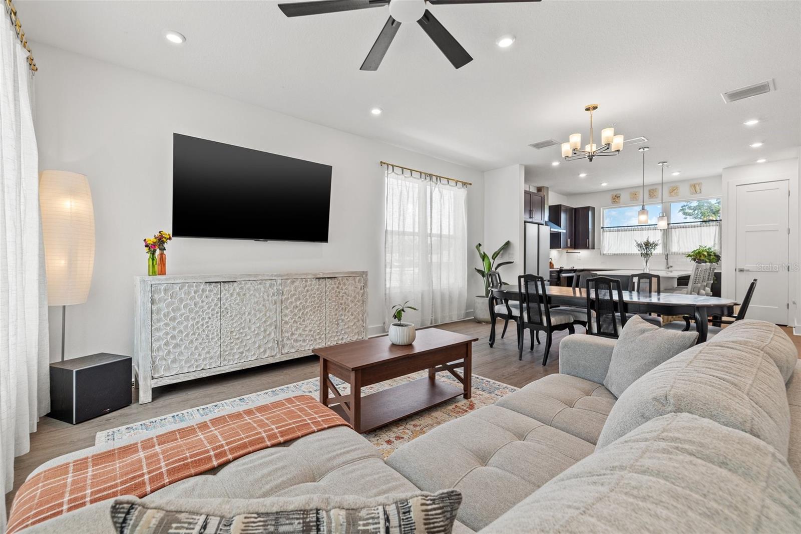 Image 17 of 38 For 320 15th Street N