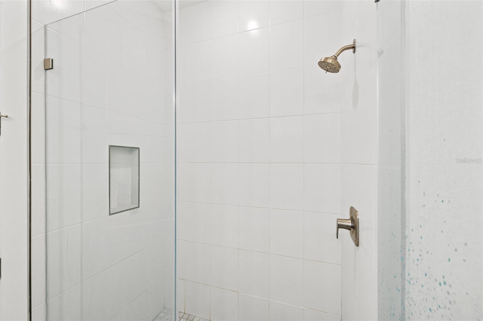 Image 23 of 38 For 320 15th Street N