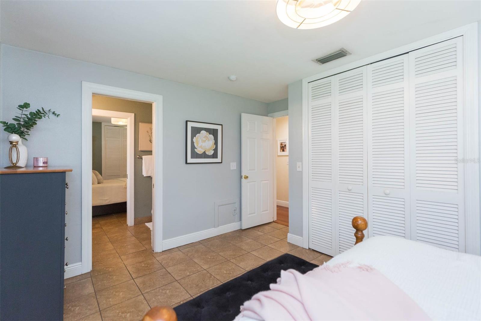 Image 20 of 38 For 2301 Eastwood Drive