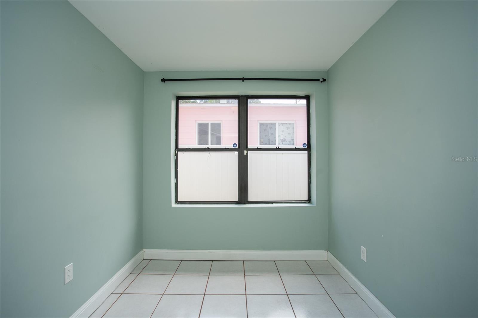 Image 18 of 36 For 1231 48th Street N