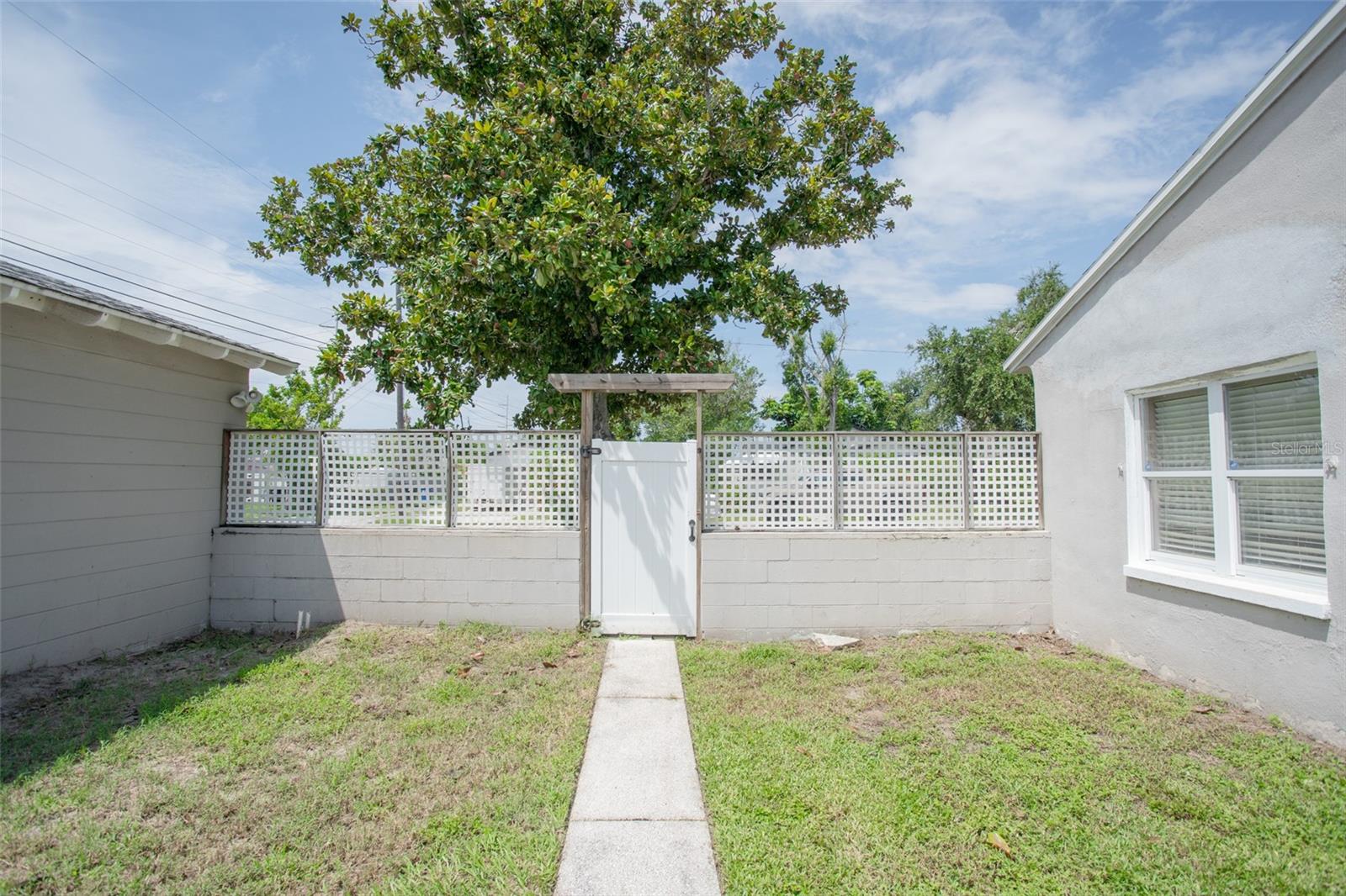 Image 21 of 36 For 1231 48th Street N