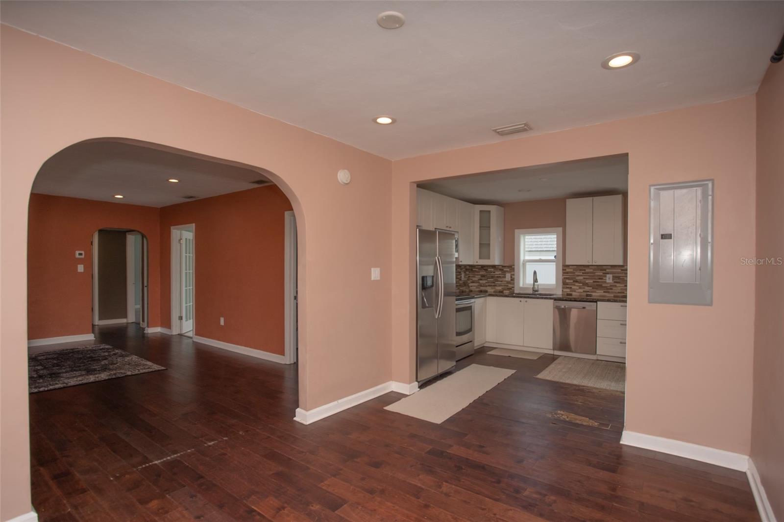 Image 5 of 36 For 1231 48th Street N
