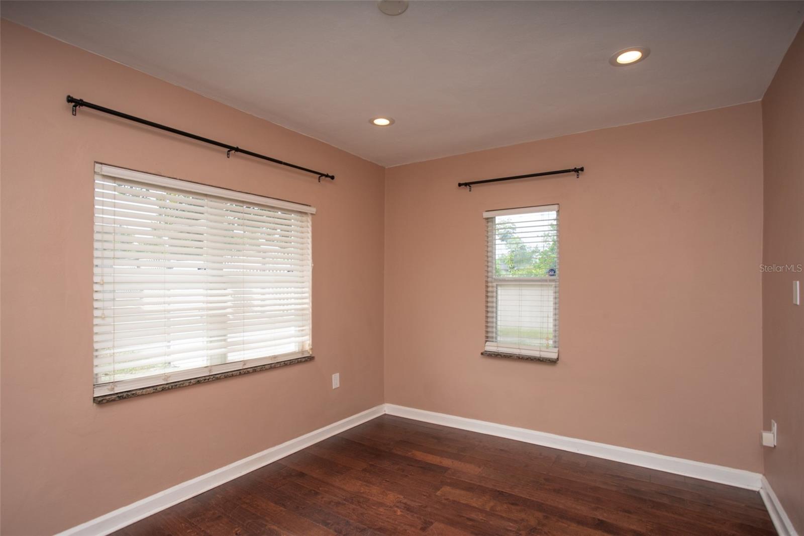 Image 6 of 36 For 1231 48th Street N
