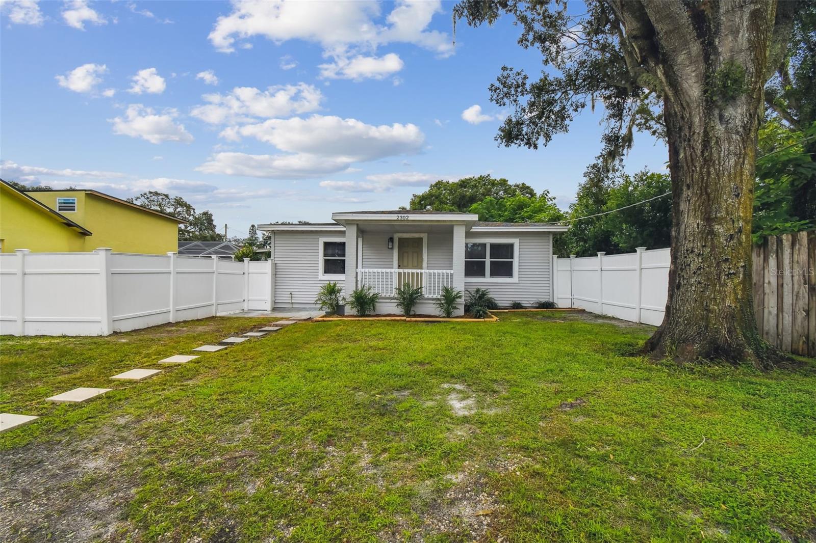 Image 2 of 26 For 2302 Idlewild Avenue
