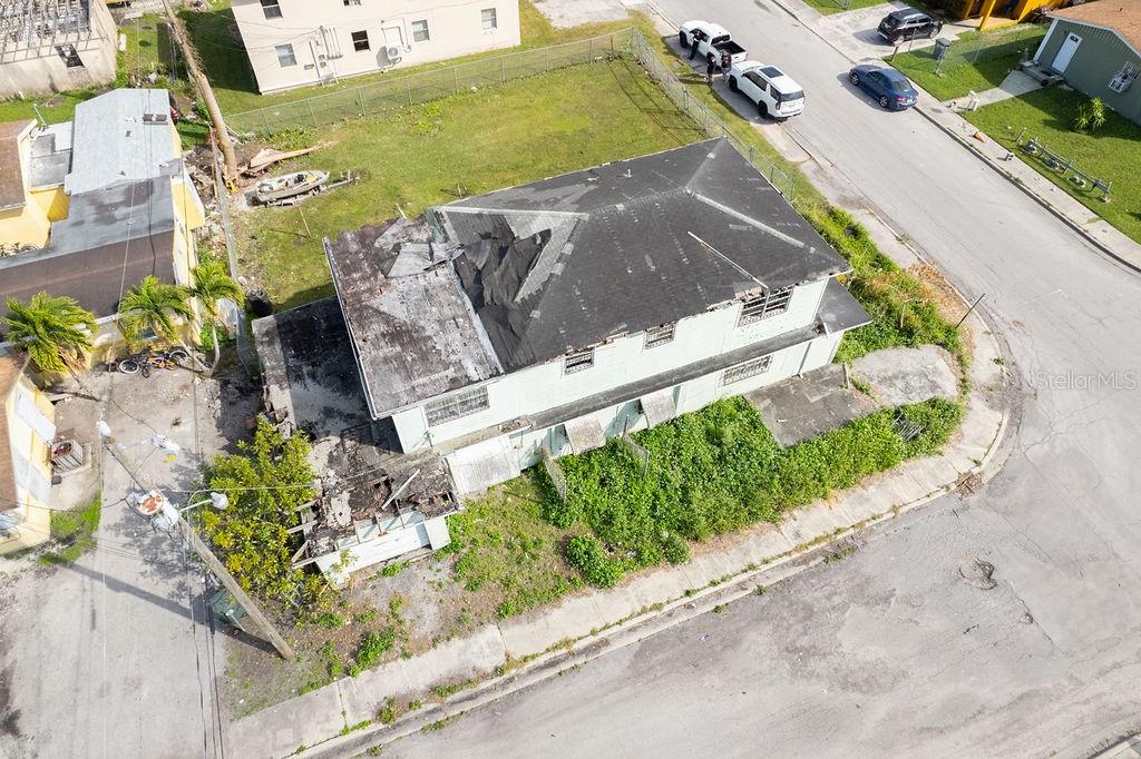 Image 21 of 44 For 857 Avenue C Place