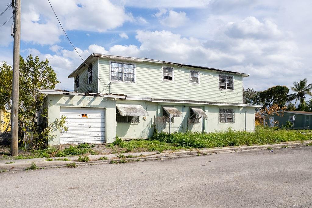 Image 40 of 44 For 857 Avenue C Place