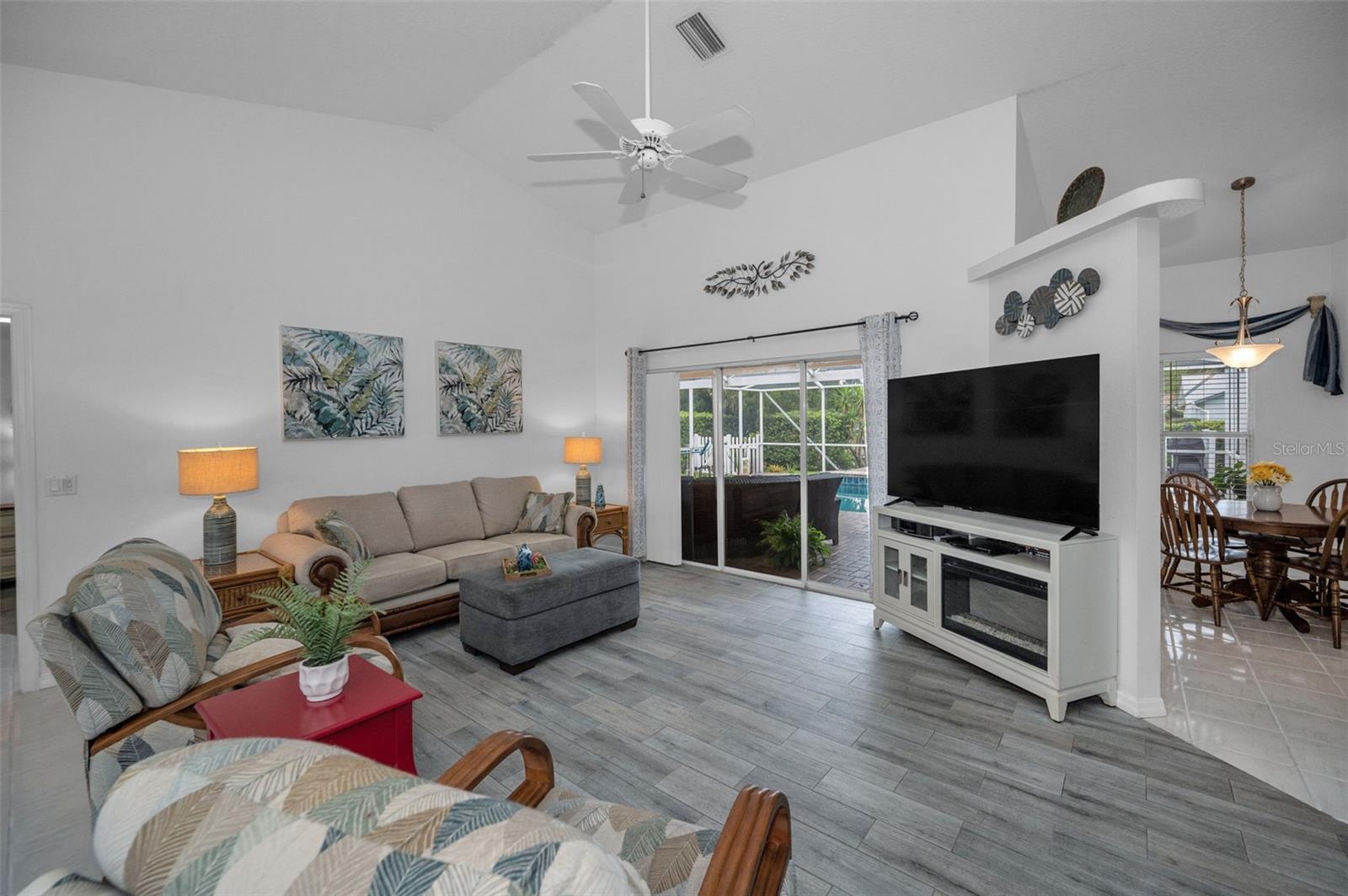 Image 18 of 81 For 3853 Sunrise Lane