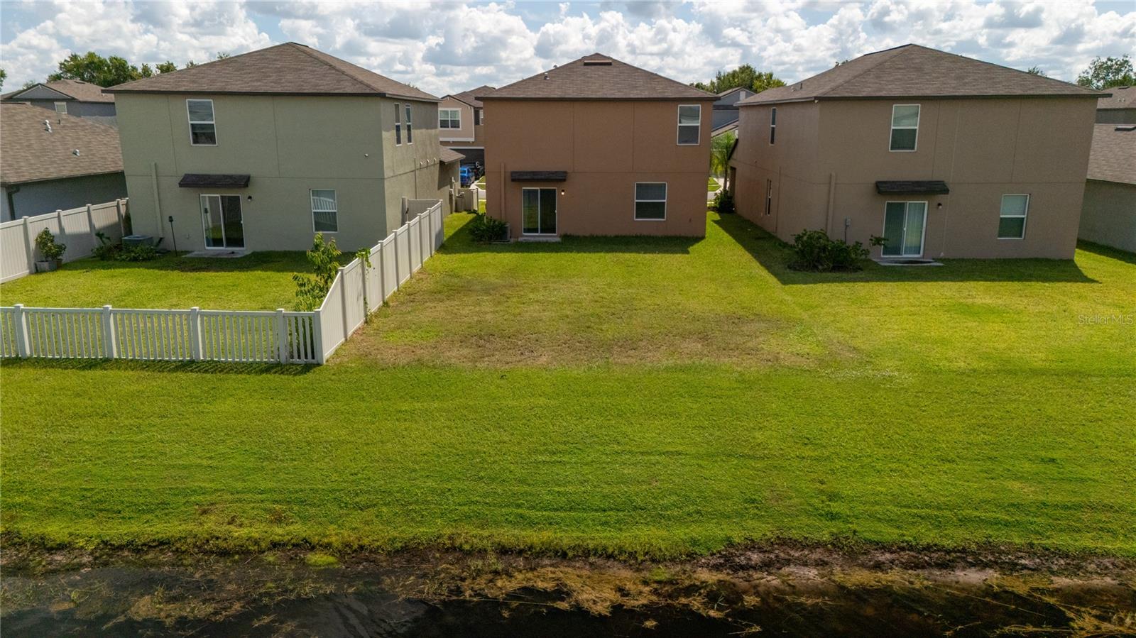 Image 15 of 46 For 5545 Blue Azure Drive