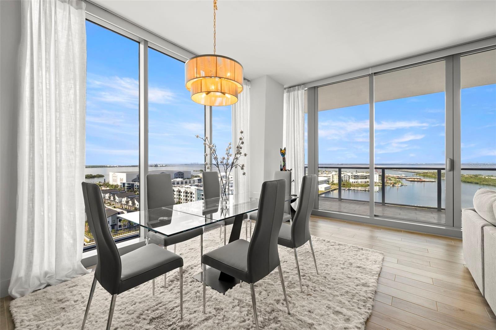 Listing photo id 12 for 5120 Marina Way 12003