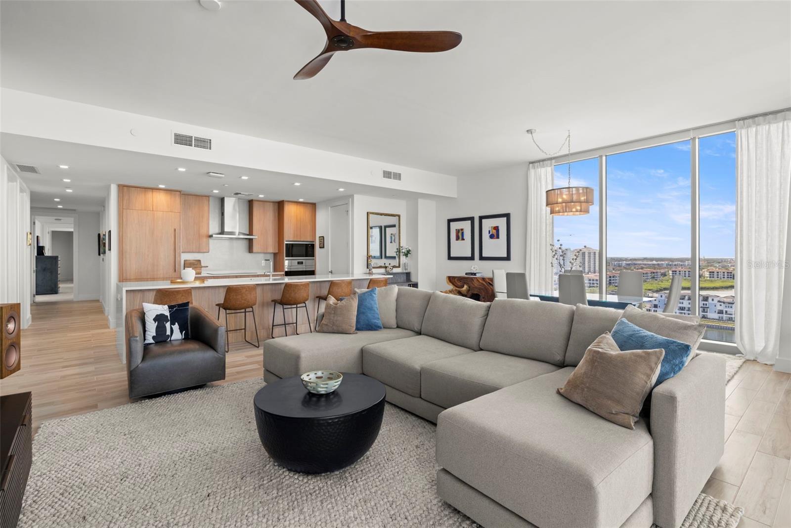 Listing photo id 18 for 5120 Marina Way 12003