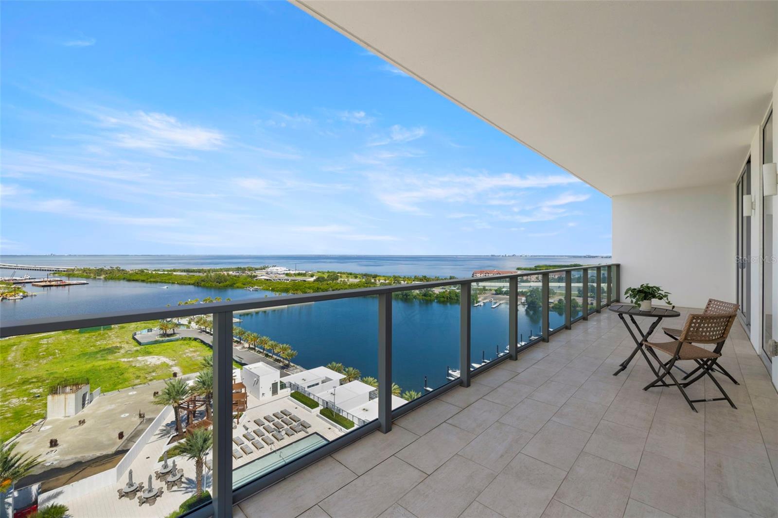Listing photo id 21 for 5120 Marina Way 12003