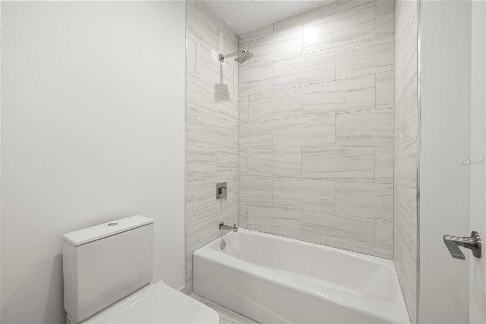 Listing photo id 45 for 5120 Marina Way 12003