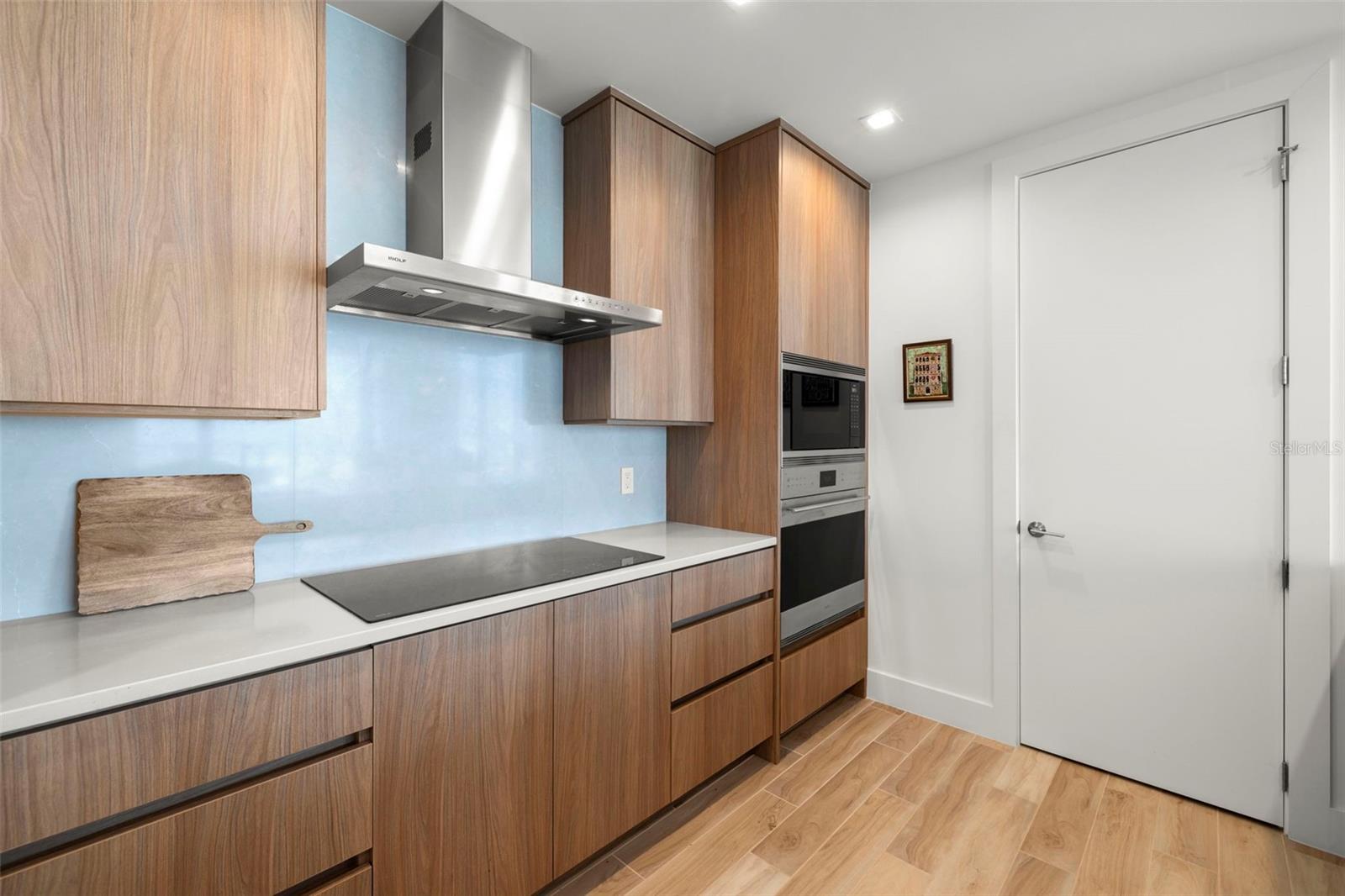 Listing photo id 3 for 5120 Marina Way 12003