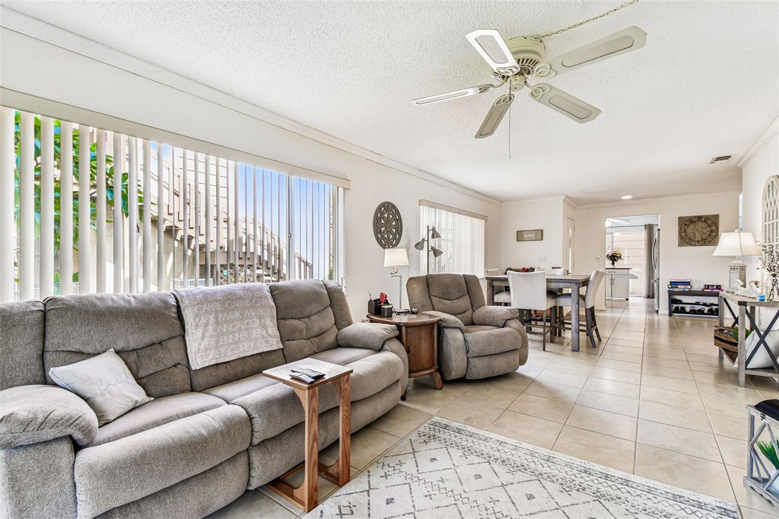 Image 10 of 41 For 4423 Pelorus Drive B