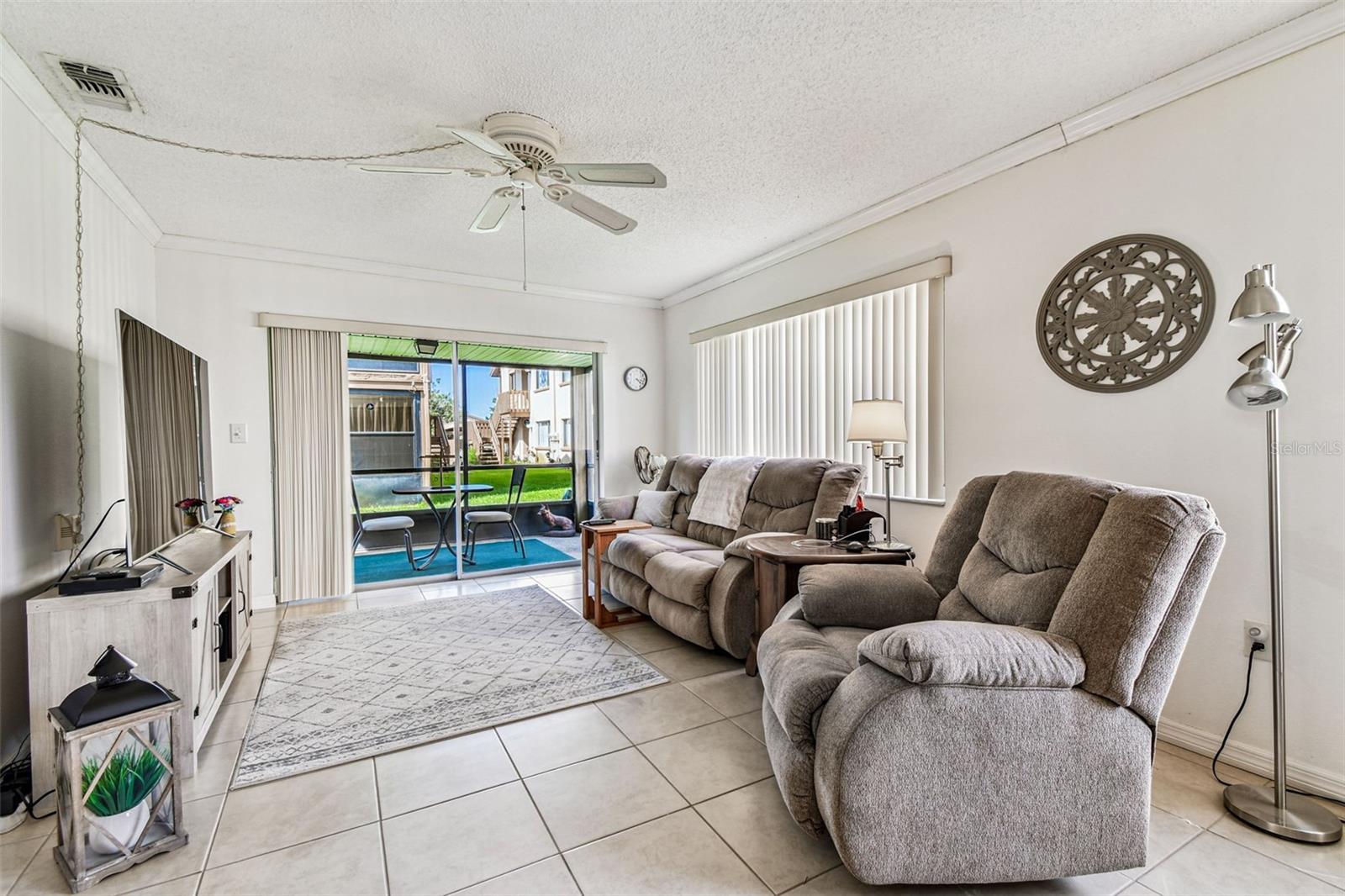 Image 11 of 41 For 4423 Pelorus Drive B